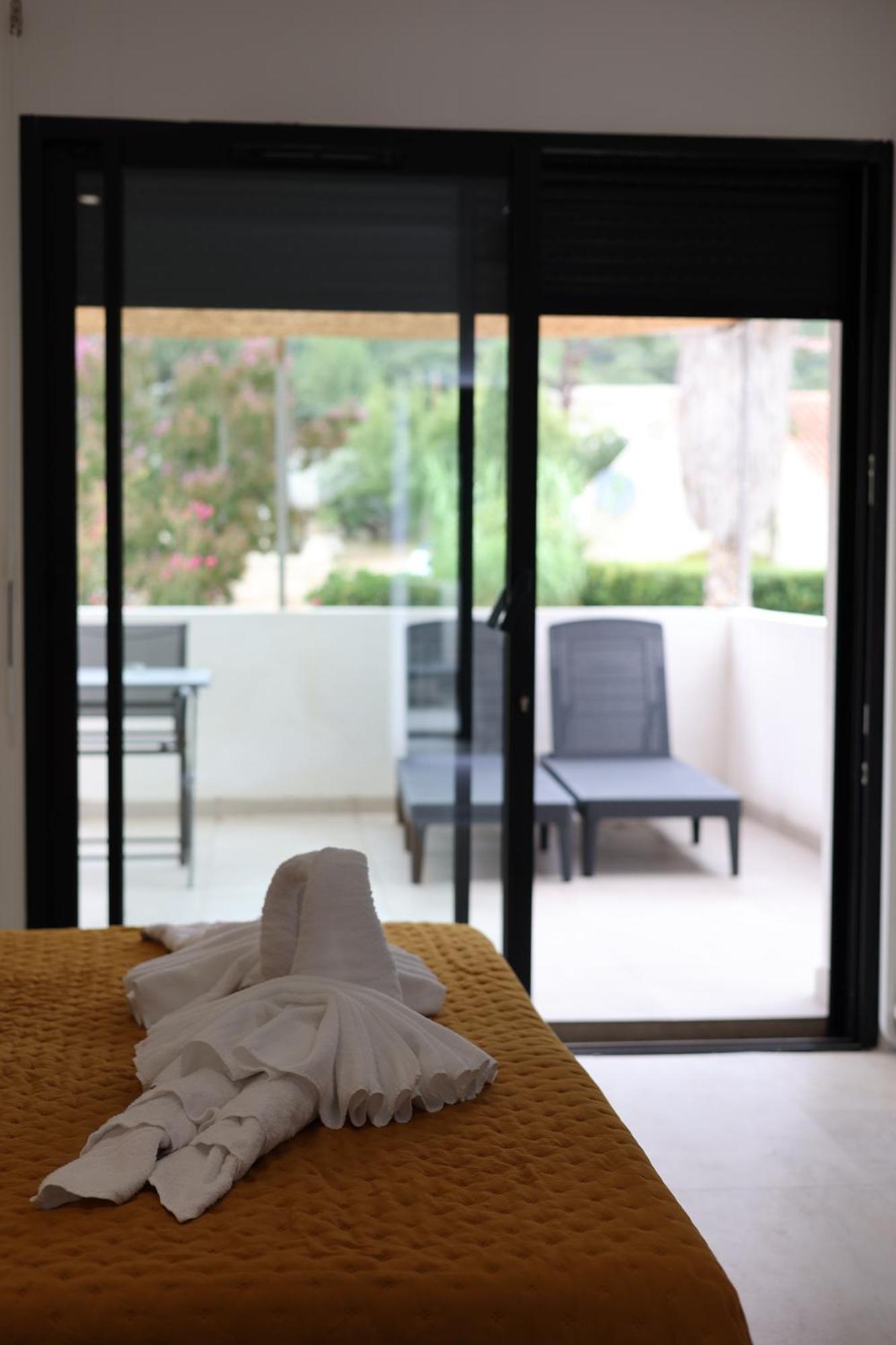 Marina Di Fautea Apartment Olmucciu Phòng bức ảnh