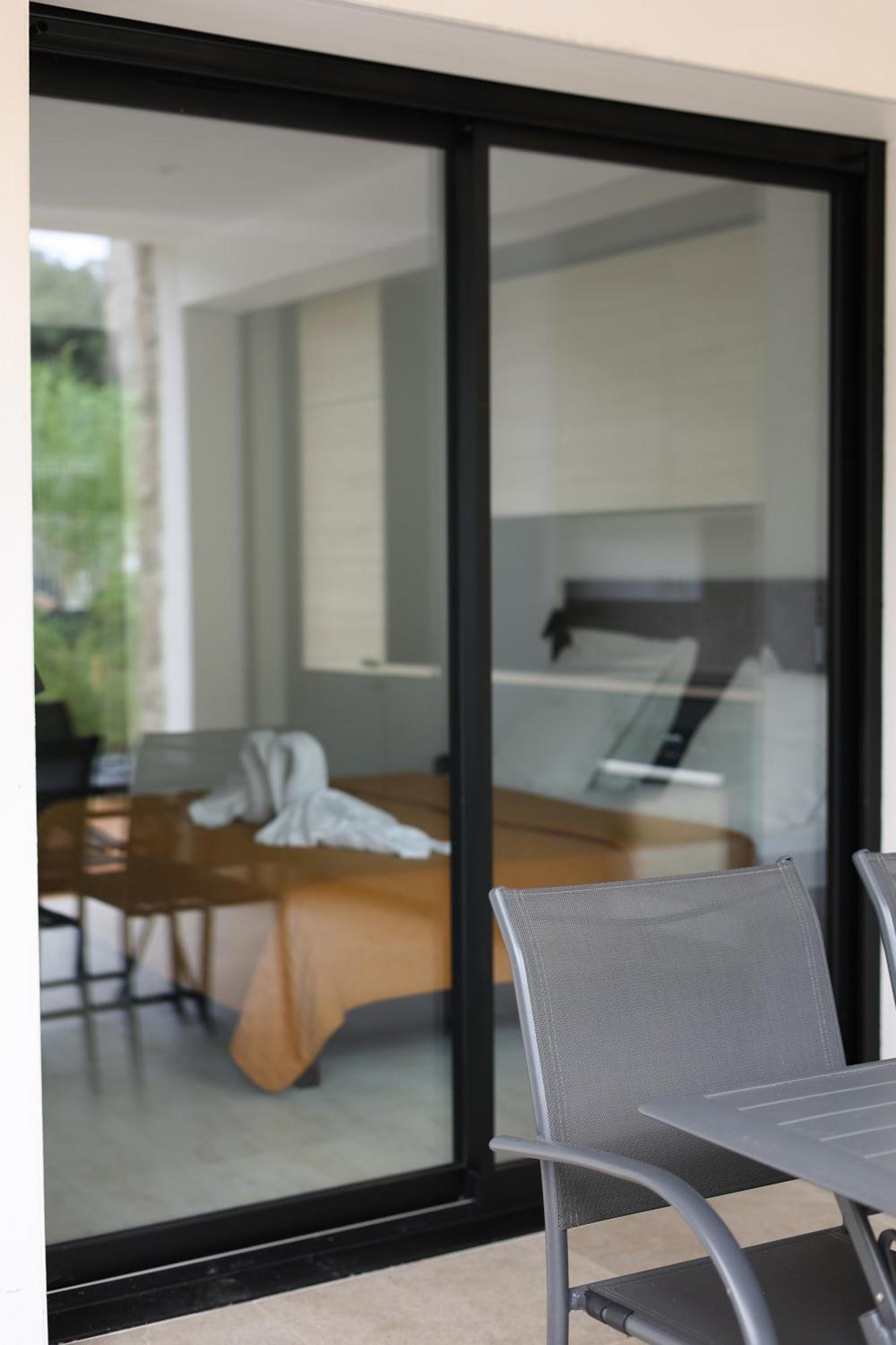 Marina Di Fautea Apartment Olmucciu Phòng bức ảnh